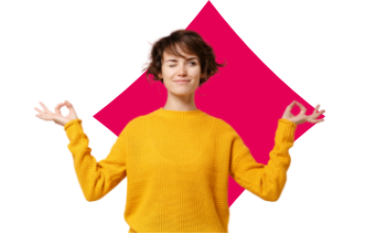 Frau im gelben Pullover macht entspanntes OK-Zeichen mit beiden Händen.